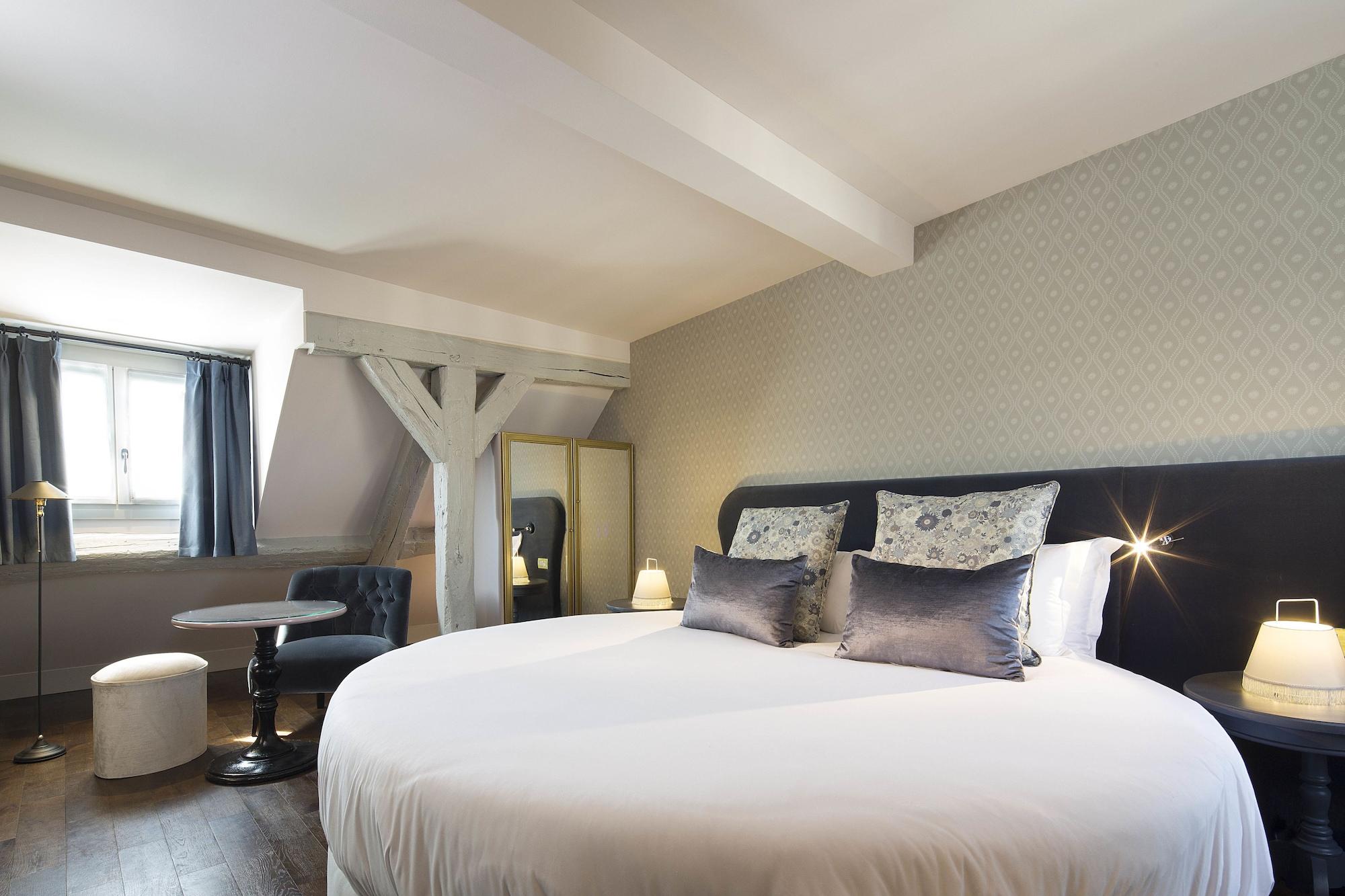 Hotel Les Plumes Parijs
