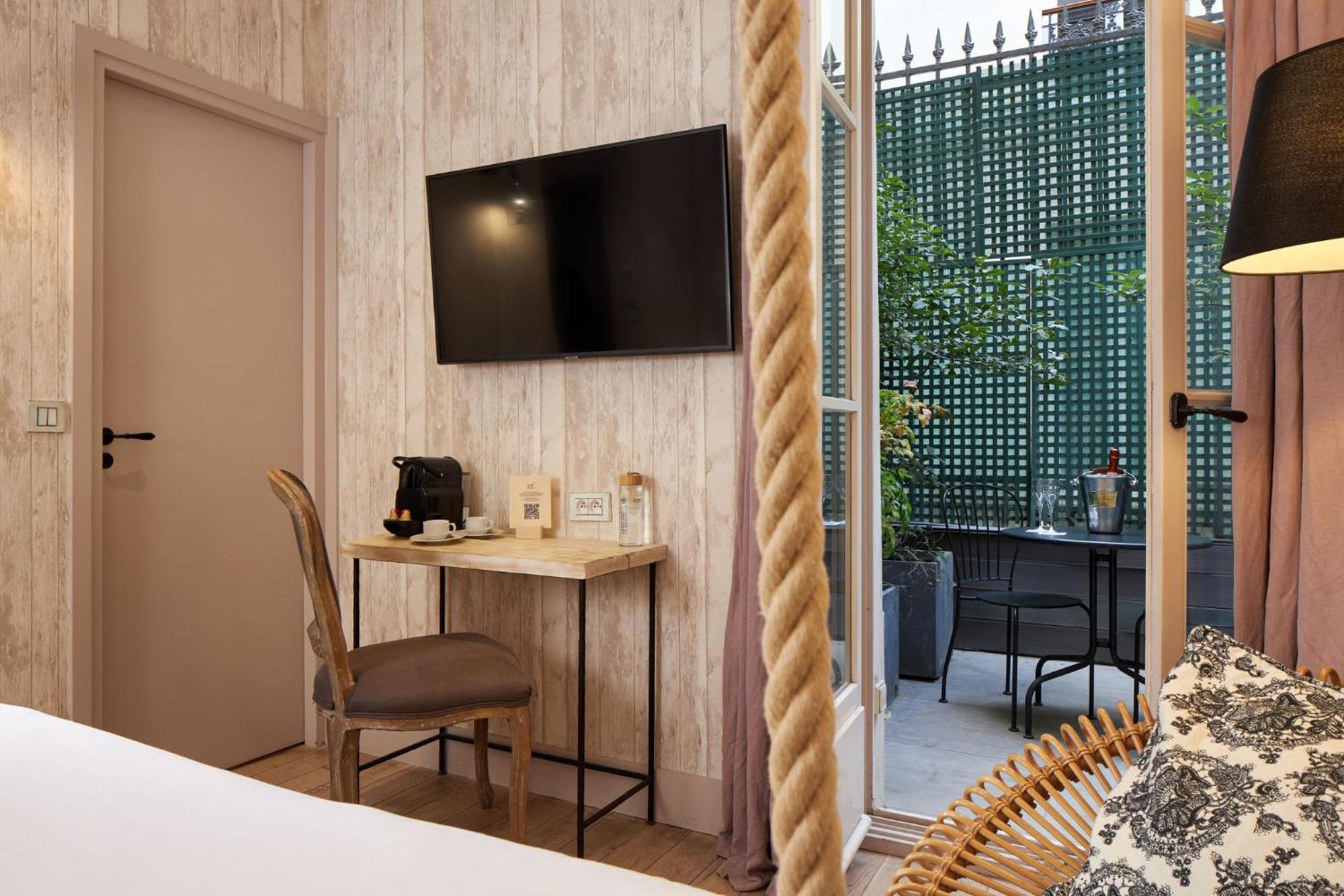Les Plumes Hotel Parijs